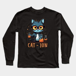 Chemist cat, cation, chemistry, laboratory, kitty in lab Long Sleeve T-Shirt